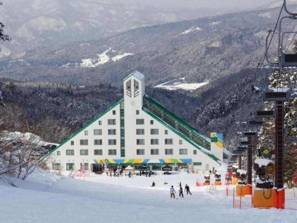 鷲ヶ岳高原ホテル レインボー 郡上市 エクステリア 写真