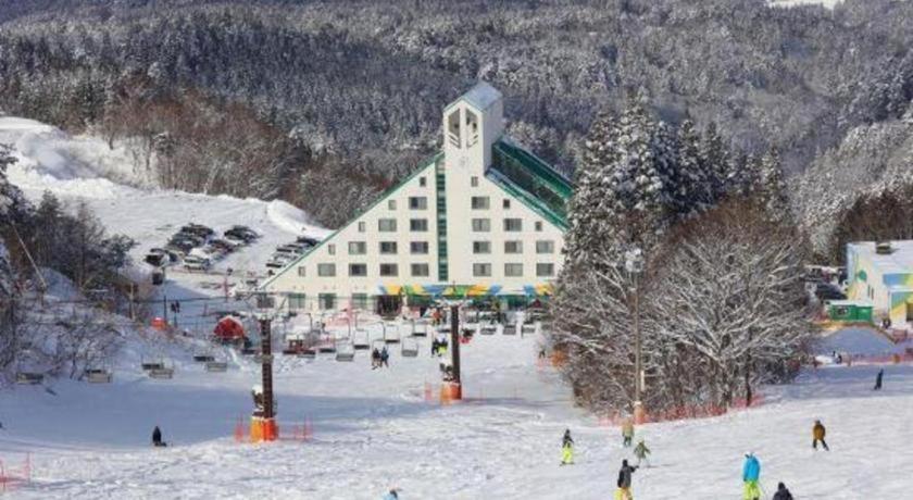 鷲ヶ岳高原ホテル レインボー 郡上市 エクステリア 写真